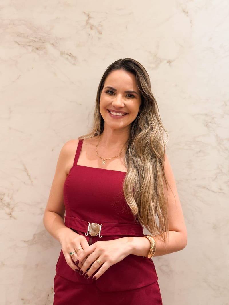 Dra. Hamanda Veggi, psiquiatra do Instituto Plenitude